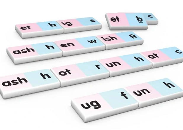 Word Family Dominoes hra tvoření slov v angličtině