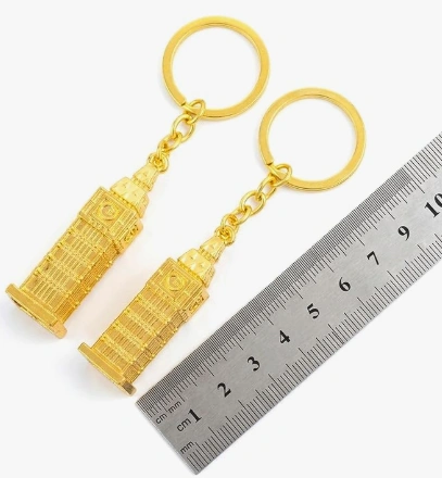 Přívěšek se zlatou miniaturou Big Ben jako suvenýr