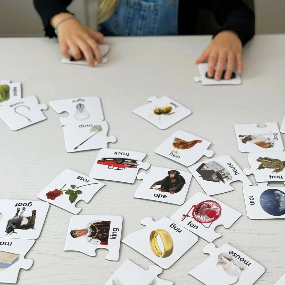 Match It! Rhyme 30 Self-Correcting Rhyming Words