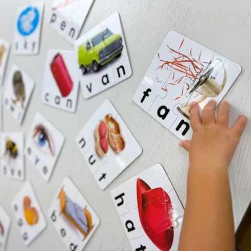 Match It! 3 Letter Words Self-Correcting Words první slova